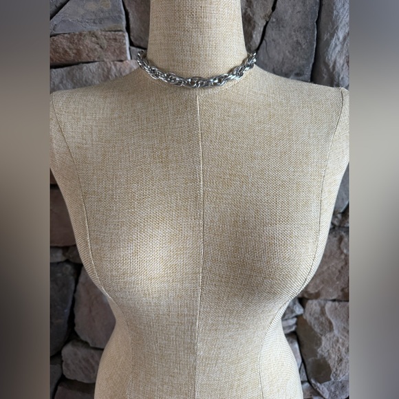 Anthropologie Jewelry - New🌟Anthropologie-Elegant Silver Chain Necklace